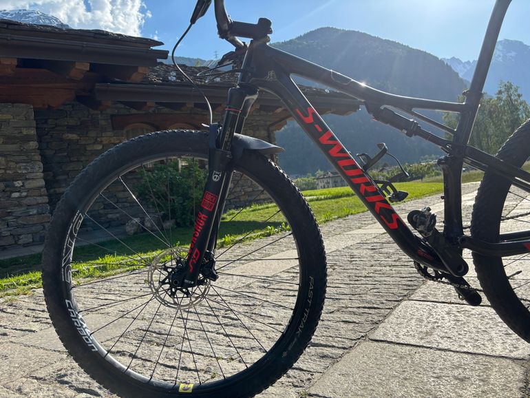 Used Specialized Men's S-Works Epic 2019 2019 Mountainbike — image 4 of 6