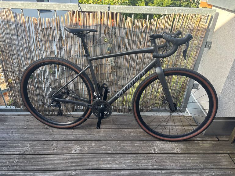 Used Specialized Diverge Base E5 2021 2021 Road & Gravel, Hellgrau — image 1 of 11
