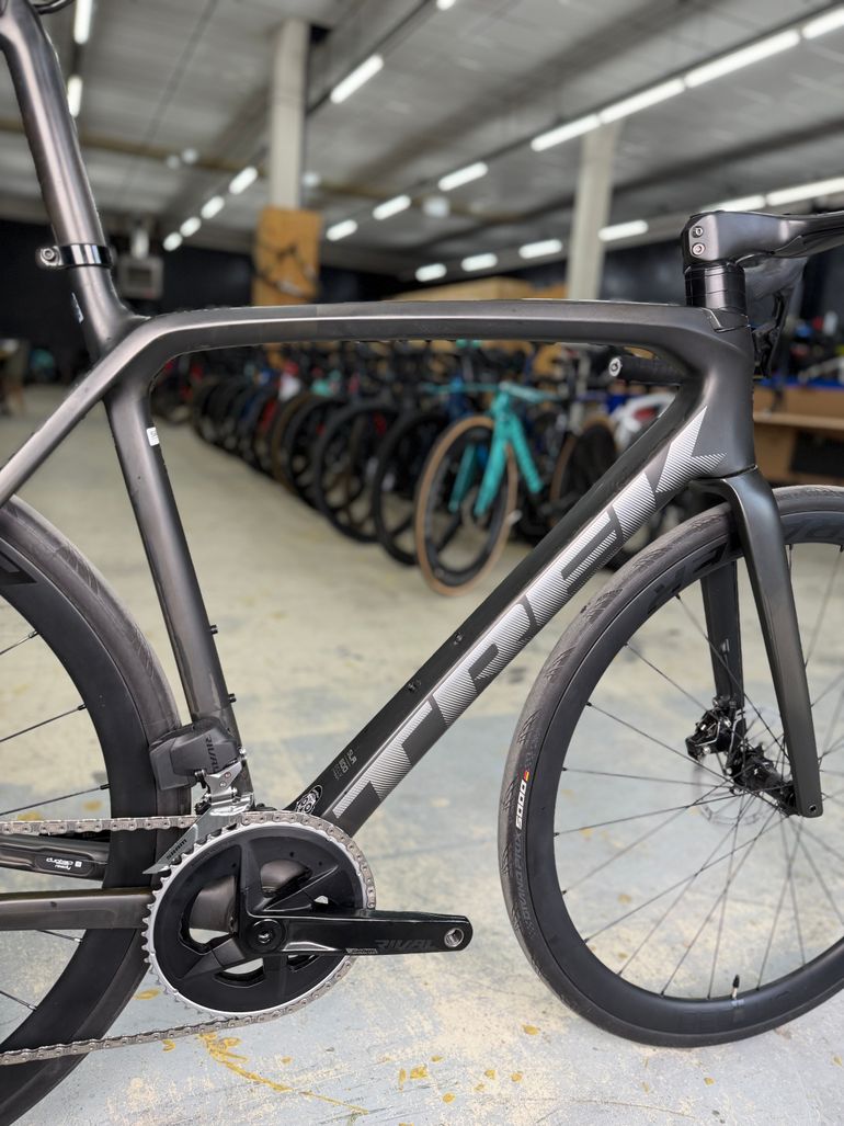 Used Trek Emonda SLR AXS Carbon 2022 Road & Gravel, Schwarz — image 11 of 25