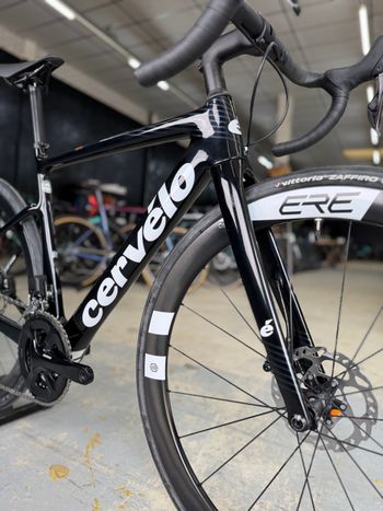 Used Cervélo Caledonia 105 Di2 2023 2023 Road & Gravel, Black — image 6 of 27