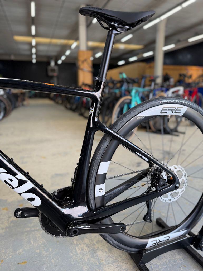 Used Cervélo Caledonia 105 Di2 2023 2023 Road & Gravel, Black — image 24 of 27