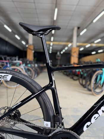Used Cervélo Caledonia 105 Di2 2023 2023 Road & Gravel, Black — image 11 of 27