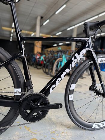 Used Cervélo Caledonia 105 Di2 2023 2023 Road & Gravel, Black — image 15 of 27