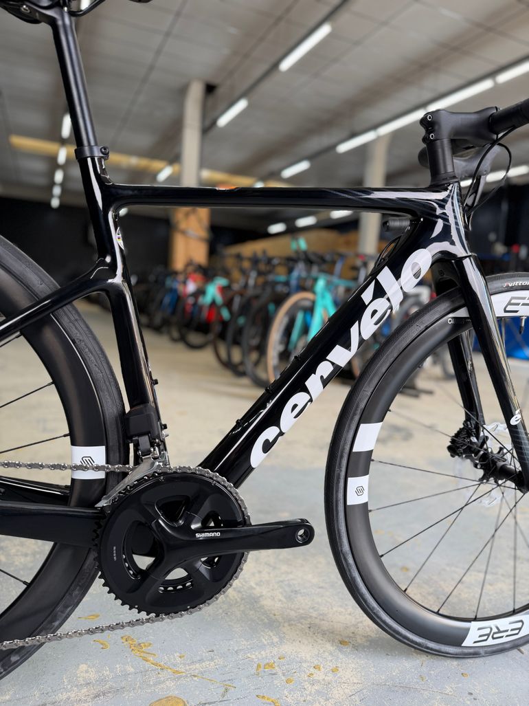 Used Cervélo Caledonia 105 Di2 2023 2023 Road & Gravel, Black — image 15 of 27