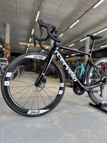 Used Cervélo Caledonia 105 Di2 2023 2023 Road & Gravel, Black — image 21 of 27