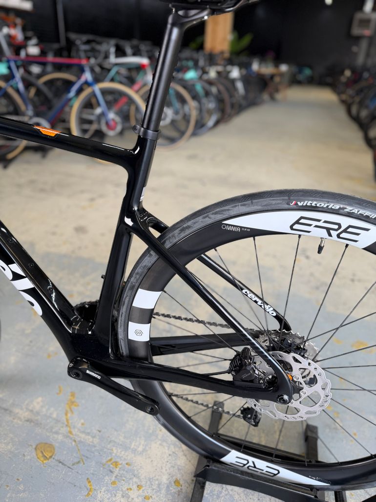 Used Cervélo Caledonia 105 Di2 2023 2023 Road & Gravel, Black — image 25 of 27