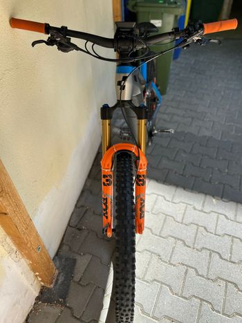 Used CUBE STEREO HYBRID 160 HPC ACTIONTEAM 625 27.5 NYON 2021 2021 Mountainbike, Gris claro — image 8 of 11