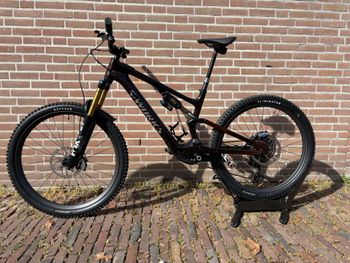 Used Specialized S-Works Turbo Levo SL 2025 2025 Mountainbike, Red, 29, 27.5 — image 2 of 6