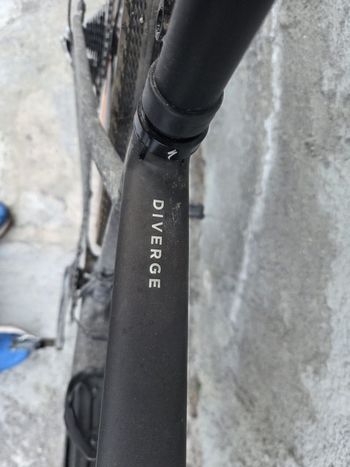 Used Specialized Diverge Comp Carbon 2023 2023 Road & Gravel — image 4 of 8