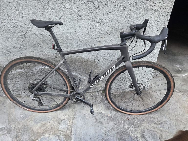 Used Specialized Diverge Comp Carbon 2023 2023 Road & Gravel — image 1 of 8