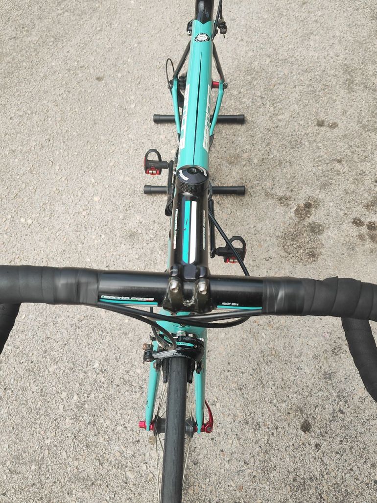Used Bianchi Sempre Pro Ultegra 2013 2013 Road & Gravel — image 6 of 7