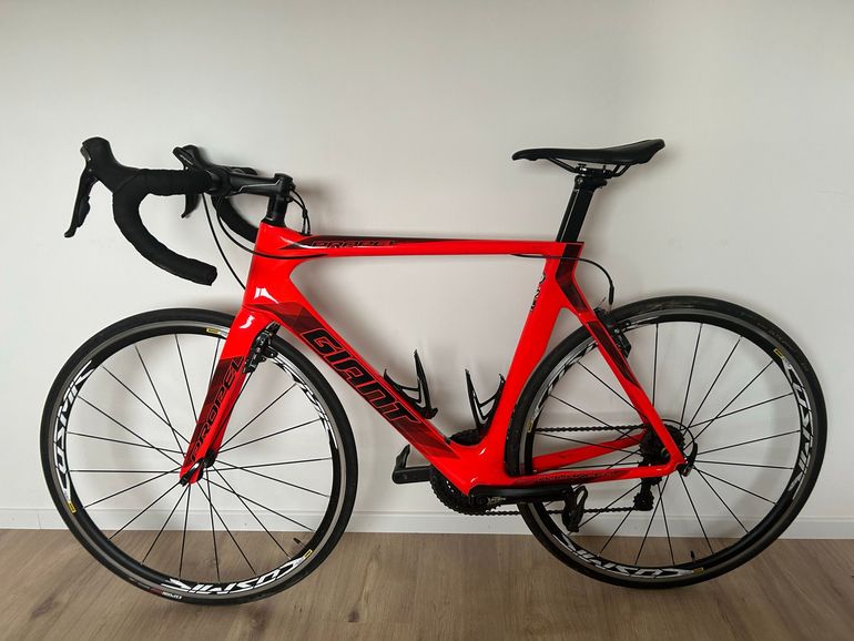 Used Giant Propel Advanced 1 2017 2017 Road & Gravel, Rot — image 2 of 9
