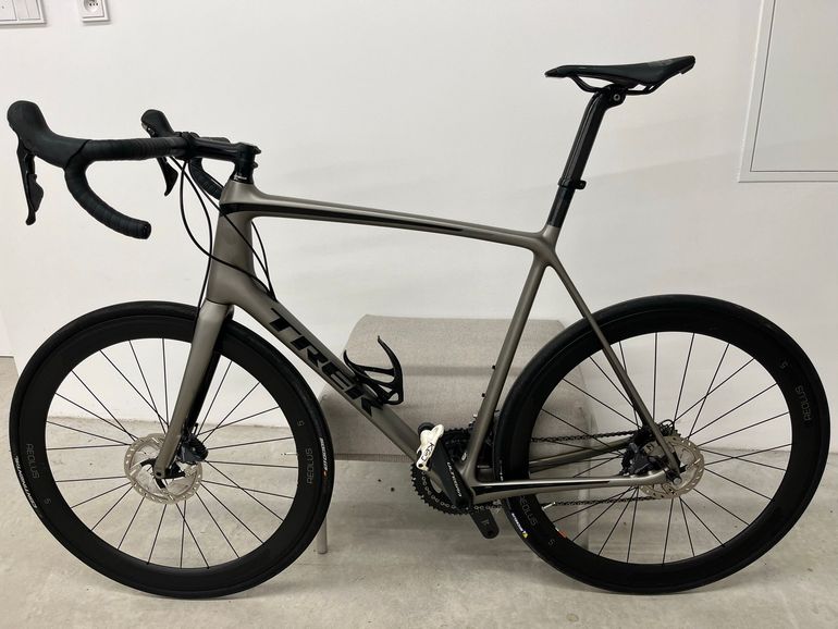 Used Trek Émonda SL 6 Disc 2020 2020 Road & Gravel — image 1 of 7