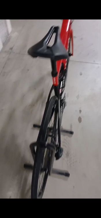 Used Specialized Tarmac SL6 2021 2021 Road & Gravel, Rot — image 6 of 9