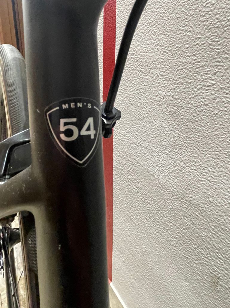 Used Specialized Tarmac Shimano Dura Ace 2018 Road & Gravel, Schwarz — image 9 of 17