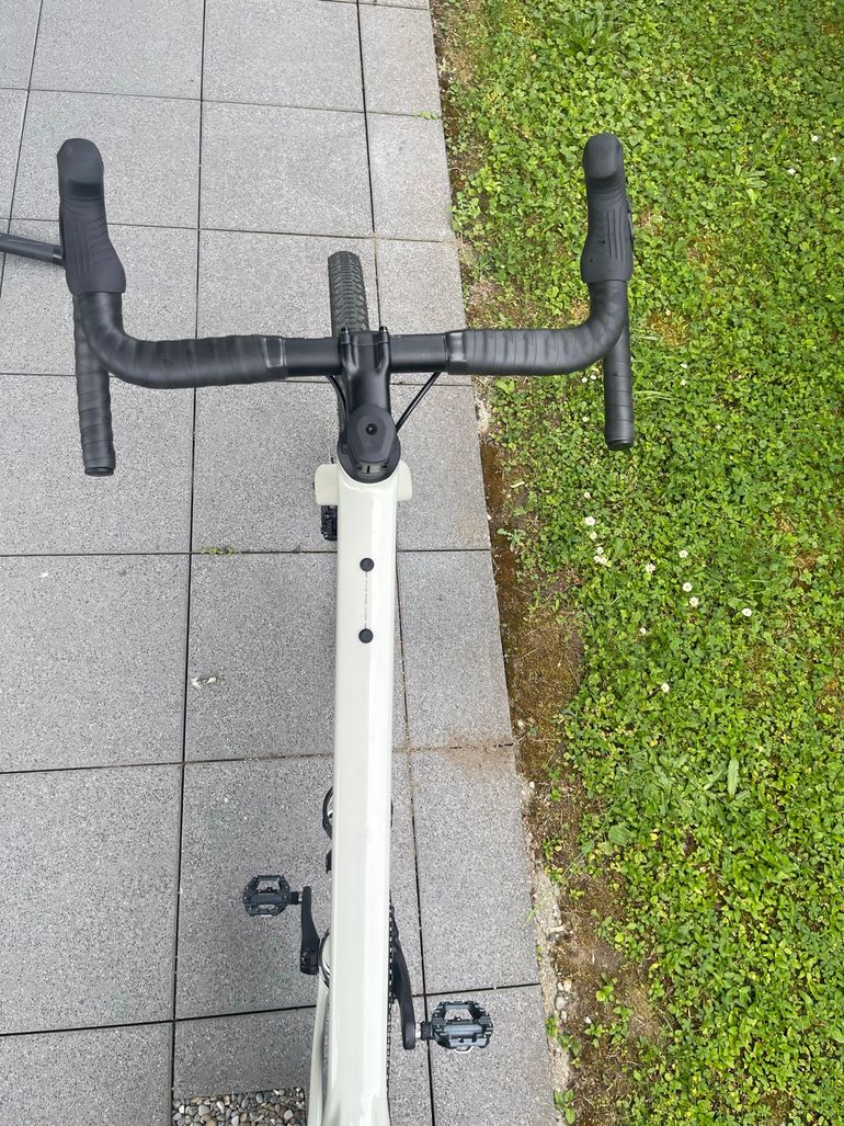 Used Canyon Grizl CF 8 Di2 2026 2026 Road & Gravel, Hellgrau — image 6 of 9