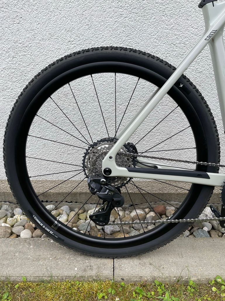 Used Canyon Grizl CF 8 Di2 2026 2026 Road & Gravel, Light Gray — image 7 of 22
