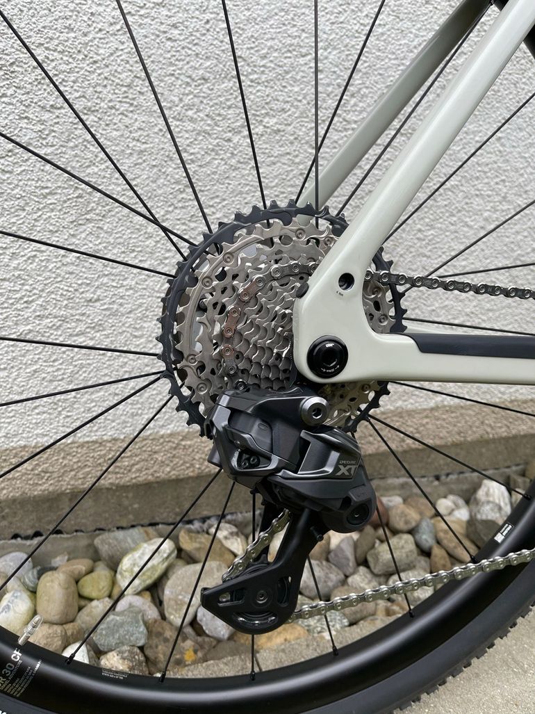 Used Canyon Grizl CF 8 Di2 2026 2026 Road & Gravel, Light Gray — image 8 of 22