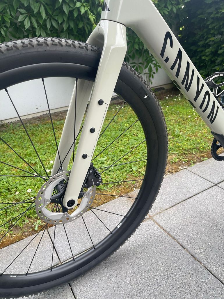 Used Canyon Grizl CF 8 Di2 2026 2026 Road & Gravel, Hellgrau — image 9 of 9