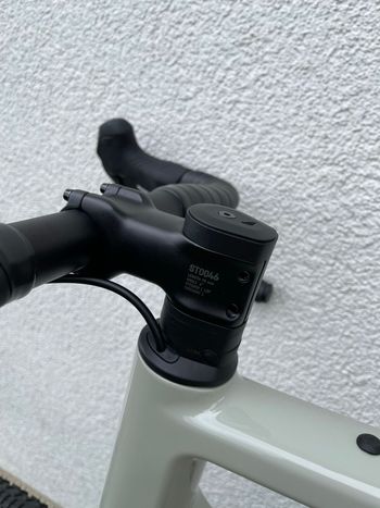 Used Canyon Grizl CF 8 Di2 2026 2026 Road & Gravel, Light Gray — image 5 of 22