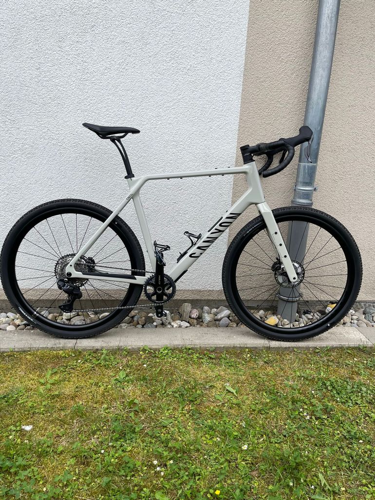 Used Canyon Grizl CF 8 Di2 2026 2026 Road & Gravel, Light Gray — image 6 of 22