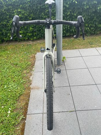 Used Canyon Grizl CF 8 Di2 2026 2026 Road & Gravel, Hellgrau — image 4 of 9