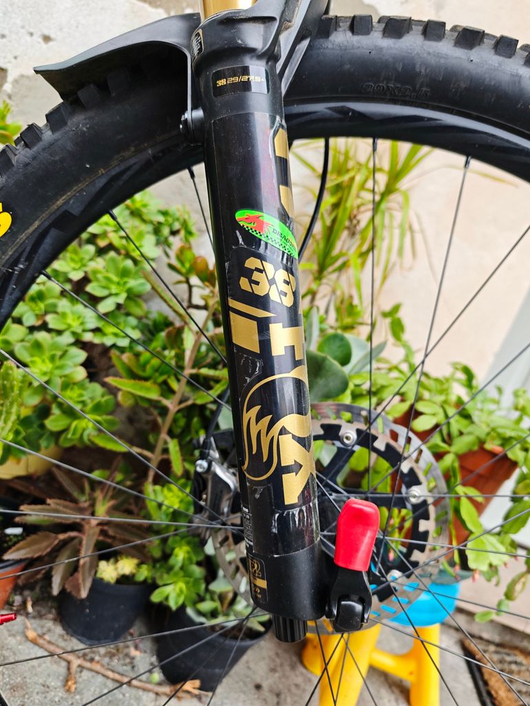 Used Orbea RALLON M-TEAM 2022 2022 Mountainbike, Verde — image 13 of 14