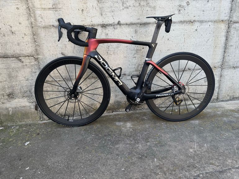Gebrauchtes Pinarello Dogma Shimano Dura Ace Di2 2025 Road & Gravel, Orange — Bild 2 von 6