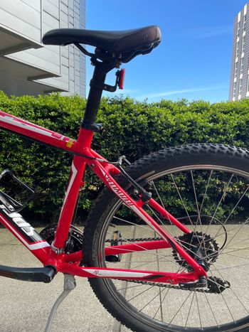 Used Specialized Hardrock Disc 26 2014 2014 Mountainbike, Red, 26 — image 4 of 5