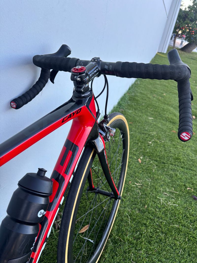Used Focus Cayo 2017 Road & Gravel, Red — image 5 of 8