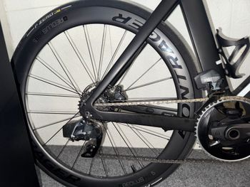 Used Trek Madone SLR 6 Disc Speed 2020 2020 Road & Gravel, Black — image 5 of 9