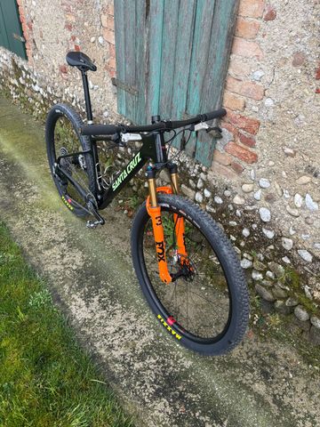 Brugt Santa Cruz Highball Sram Eagle Transmission XX SL 2025 Mountainbike — billede 4 af 5