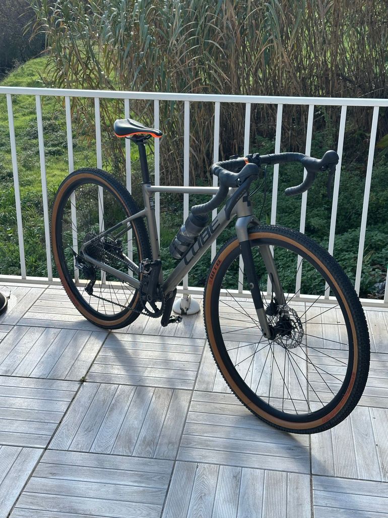 Used CUBE NUROAD EX 2024 2024 Road & Gravel, Light Gray — image 2 of 3