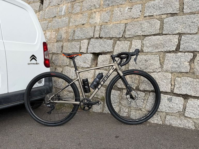 Used CUBE NUROAD EX 2024 2024 Road & Gravel, Light Gray — image 1 of 3