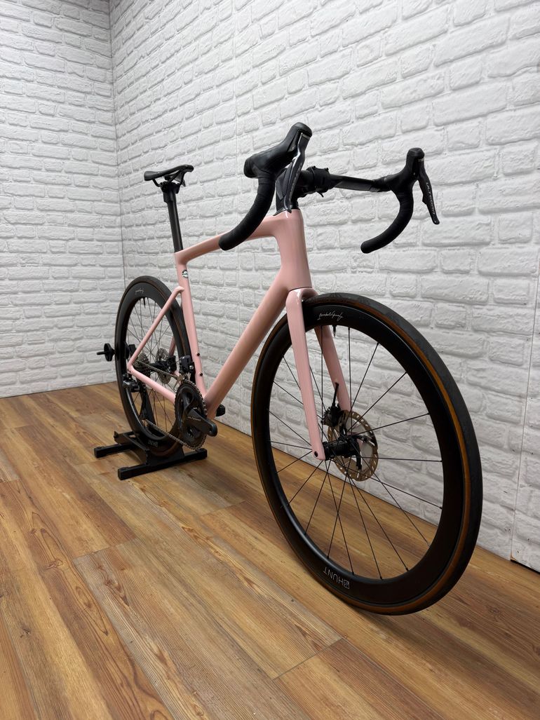 Used Specialized Tarmac SL7 Expert - Ultegra Di2 2021 2021 Road & Gravel, Red — image 2 of 6