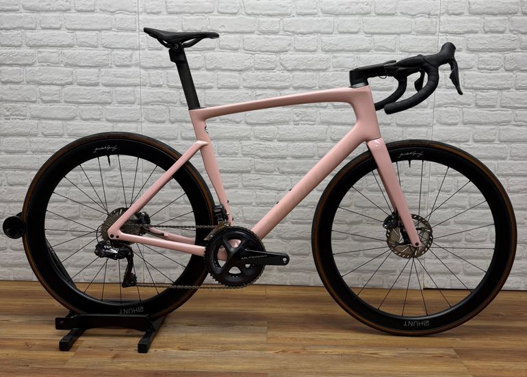 Used Specialized Tarmac SL7 Expert - Ultegra Di2 2021 2021 Road & Gravel, Red — image 1 of 6