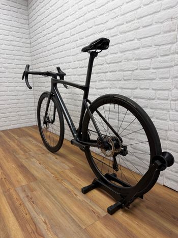 Used Specialized Tarmac SL7 Ultegra Di2 2024 2024 Road & Gravel, Green — image 6 of 6