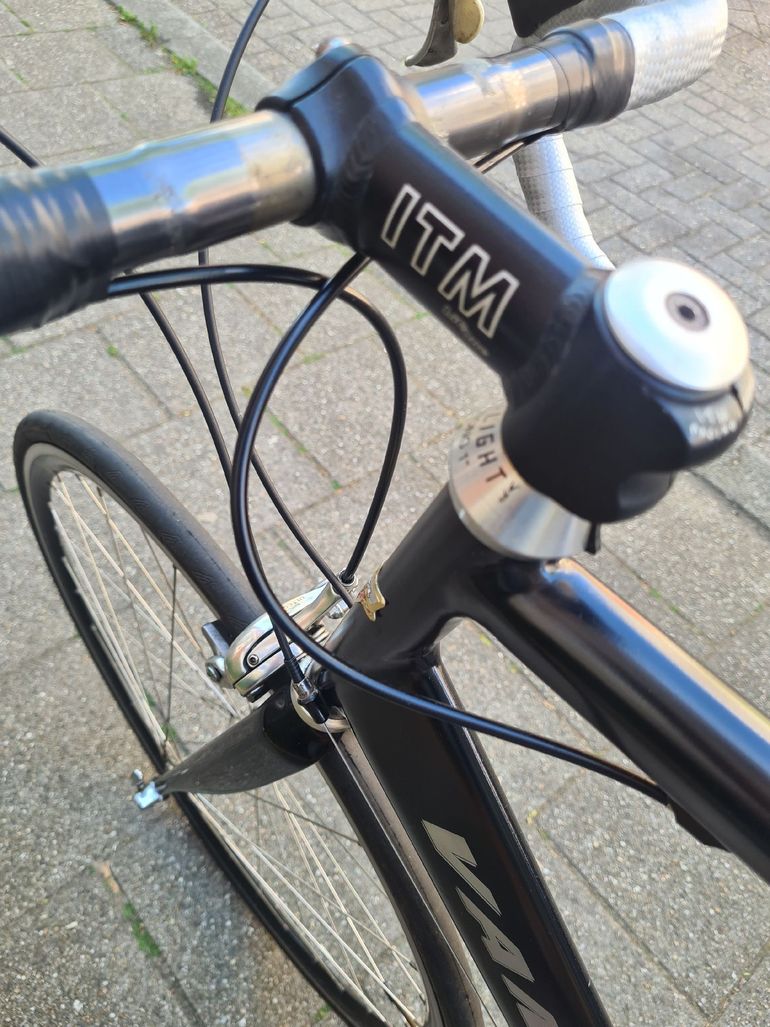 Used van tuyl Van tuyl Custom Shimano Ultegra 1998 Road & Gravel, Nero — image 9 of 10