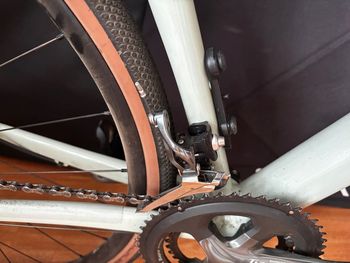 Used Canyon Endurace 6 2024 2024 Road & Gravel, Verde — image 7 of 10