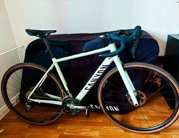 Used Canyon Endurace 6 2024 2024 Road & Gravel, Verde — image 2 of 10