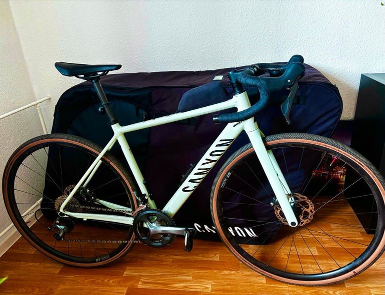 Used Canyon Endurace 6 2024 2024 Road & Gravel, Verde — image 2 of 10