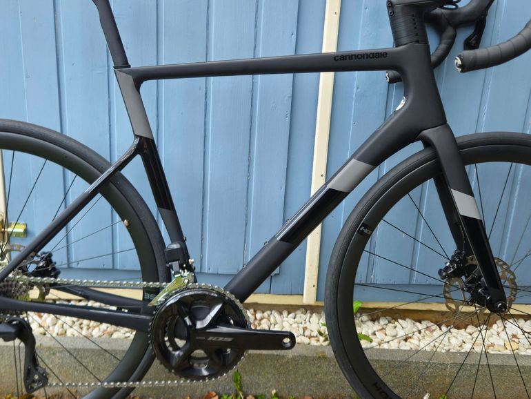 Used Cannondale SuperSix EVO Shimano 105 2023 Road & Gravel, Schwarz — image 4 of 12