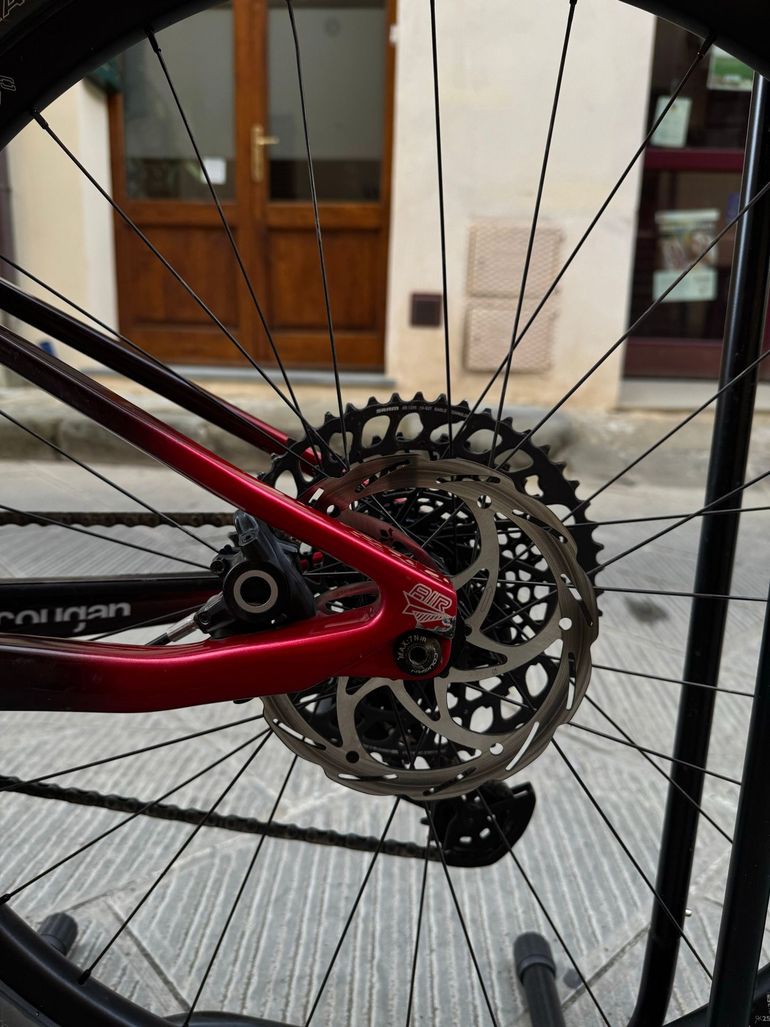 Used Lee Cougan Lee Cougan Custom SRAM GX Eagle 2024 Mountainbike, Red — image 9 of 11
