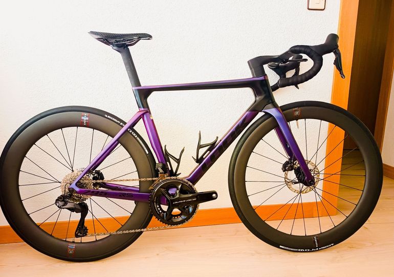 Used LOOK 795 BLADE RS COFIDIS RUEDAS RESERVE ZIPP LOOK 795 BLADE RS COFIDIS RUEDAS RESERVE ZIPP Custom Shimano Ultegra Di2 2025 Road & Gravel, Purple — image 4 of 28
