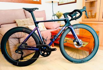 Used LOOK 795 BLADE RS COFIDIS RUEDAS RESERVE ZIPP LOOK 795 BLADE RS COFIDIS RUEDAS RESERVE ZIPP Custom Shimano Ultegra Di2 2025 Road & Gravel, Purple — image 3 of 28