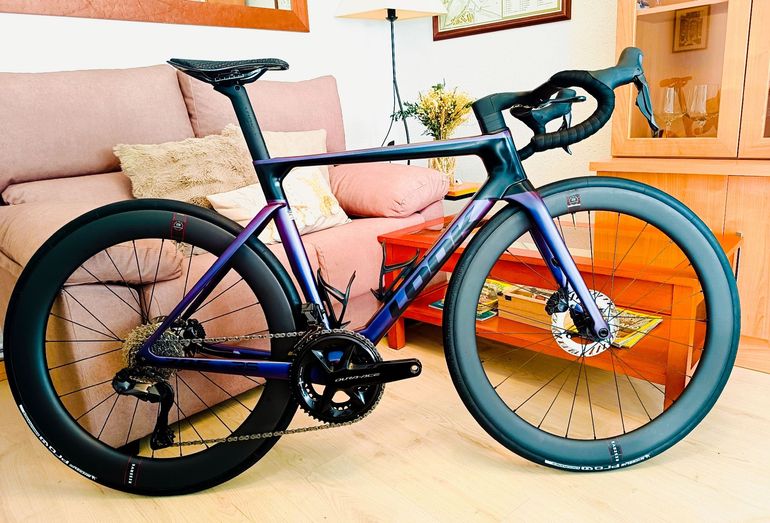 Used LOOK 795 BLADE RS COFIDIS RUEDAS RESERVE ZIPP LOOK 795 BLADE RS COFIDIS RUEDAS RESERVE ZIPP Custom Shimano Ultegra Di2 2025 Road & Gravel, Purple — image 3 of 28