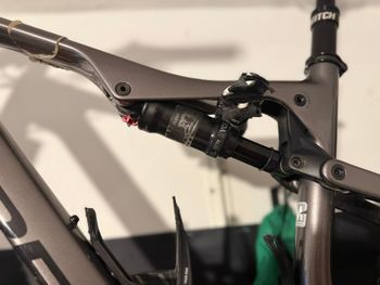 Used Orbea OIZ M11-AXS 2022 2022 Mountainbike, Light Gray, 29 — image 8 of 10