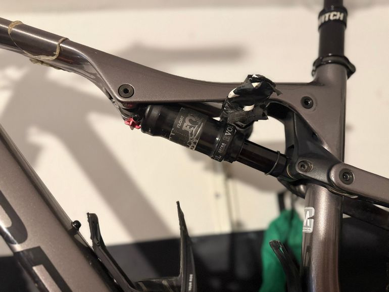 Used Orbea OIZ M11-AXS 2022 2022 Mountainbike, Light Gray, 29 — image 8 of 10