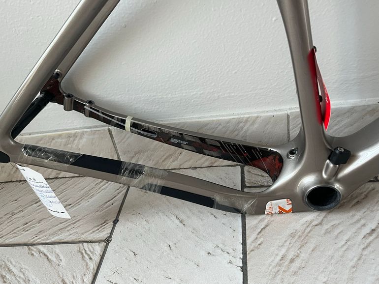Used Argon 18 Dark Matter SRAM Rival eTap AXS 2022 Frameset 2022 Road & Gravel, Light Gray — image 12 of 23