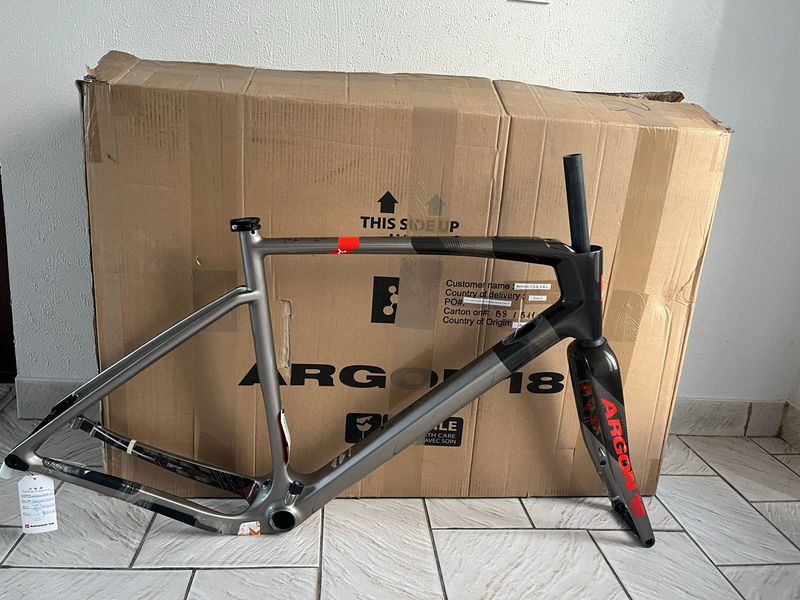 Käytetty Argon 18 Dark Matter SRAM Rival eTap AXS 2022 Frameset 2022 Road & Gravel
